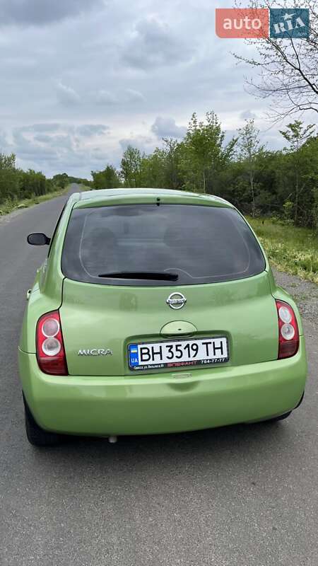 Хэтчбек Nissan Micra 2004 в Подольске