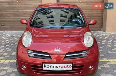Хетчбек Nissan Micra 2005 в 