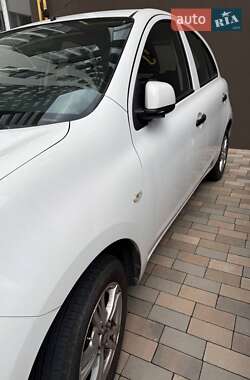Хетчбек Nissan Micra 2015 в 