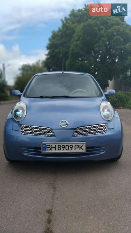 Хетчбек Nissan Micra 2004 в 