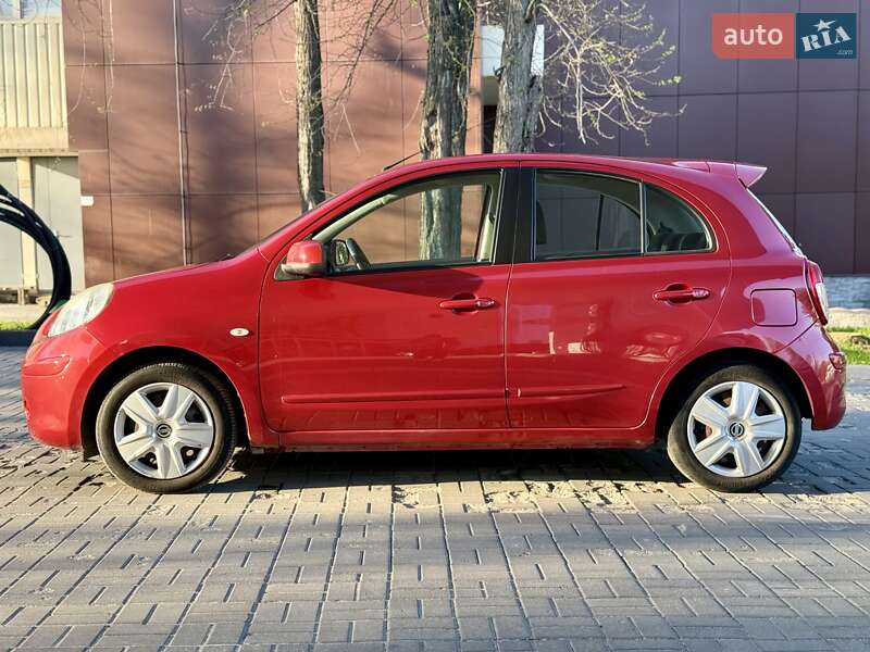 Хэтчбек Nissan Micra 2012 в Днепре