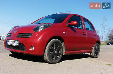 Хетчбек Nissan Micra 2005 в 