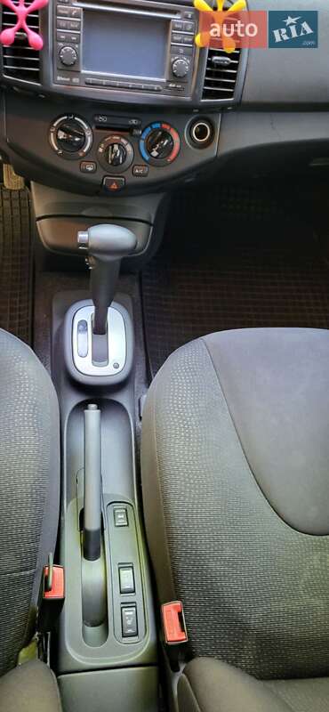 Хэтчбек Nissan Micra 2009 в Днепре