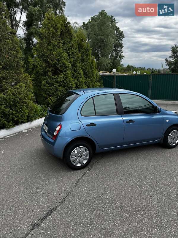 Хэтчбек Nissan Micra 2010 в Киеве