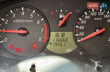 Хэтчбек Nissan Micra 2010 в 