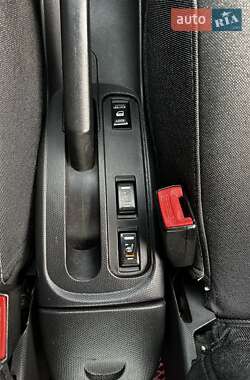Хетчбек Nissan Micra 2005 в 