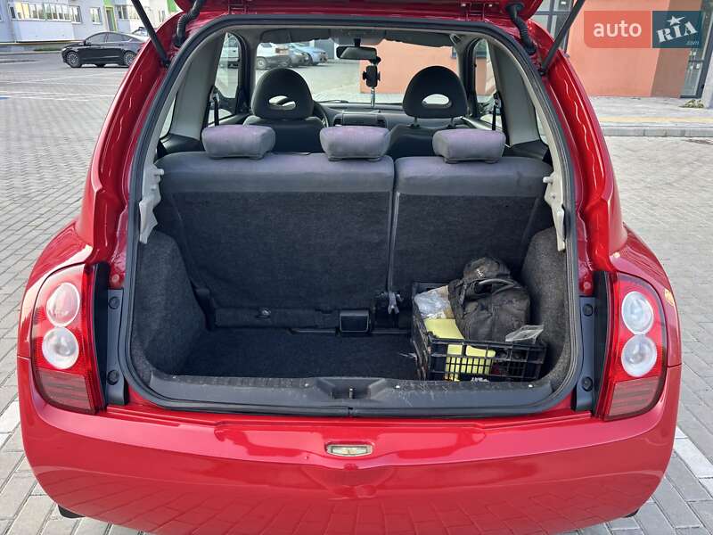 Хетчбек Nissan Micra 2004 в Львові