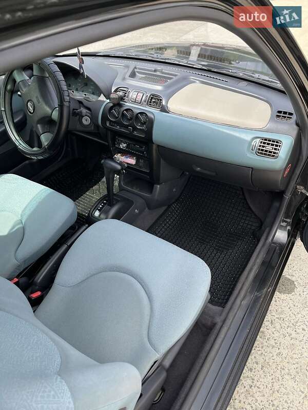 Хетчбек Nissan Micra 2001 в Бориславі