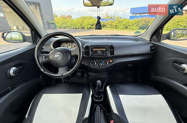 Хэтчбек Nissan Micra 2008 в 