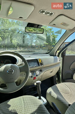 Хетчбек Nissan Micra 2006 в 
