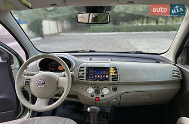 Хетчбек Nissan Micra 2006 в 