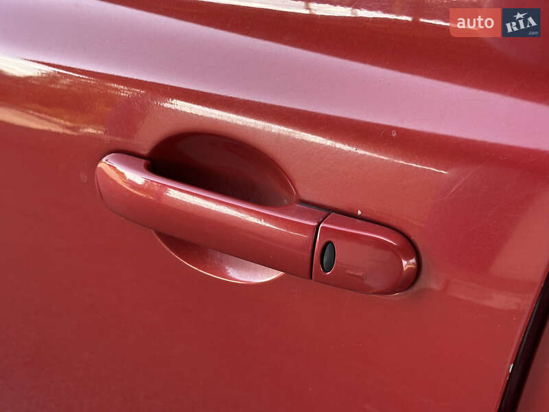 Хетчбек Nissan Micra 2007 в Дніпрі