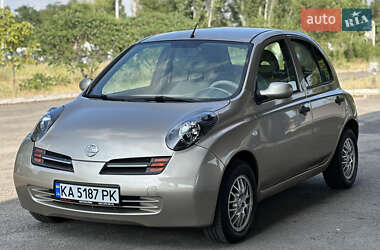 Хэтчбек Nissan Micra 2004 в 