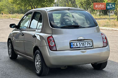 Хэтчбек Nissan Micra 2004 в 
