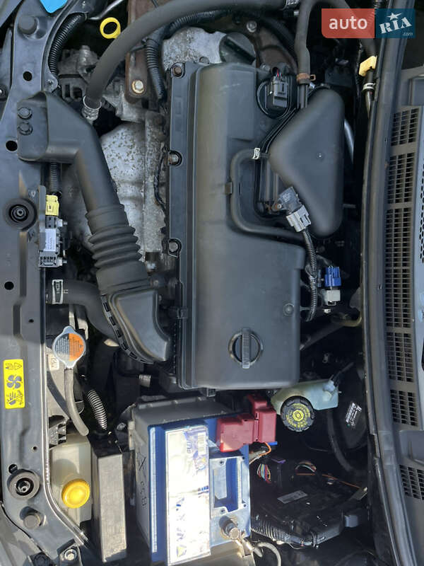 Хетчбек Nissan Micra 2010 в Львові