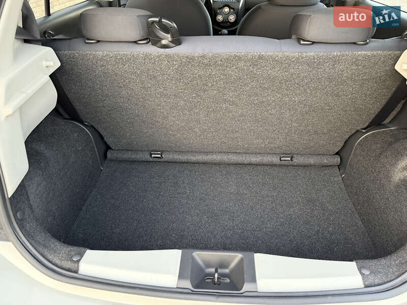 Хэтчбек Nissan Micra 2015 в Одессе