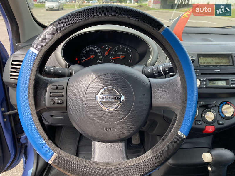 Хэтчбек Nissan Micra 2005 в Киеве