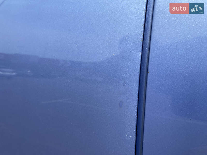 Хэтчбек Nissan Micra 2005 в Киеве