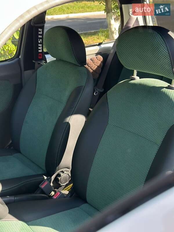 Хетчбек Nissan Micra 1997 в Чорноморську