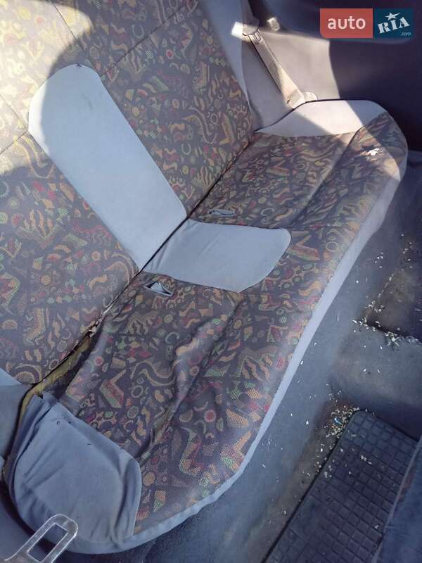 Хэтчбек Nissan Micra 1997 в Отынии фото 6 Хэтчбек Nissan Micra 1997 в Отынии