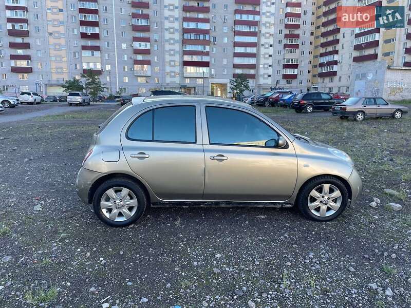 Хетчбек Nissan Micra 2003 в Дніпрі