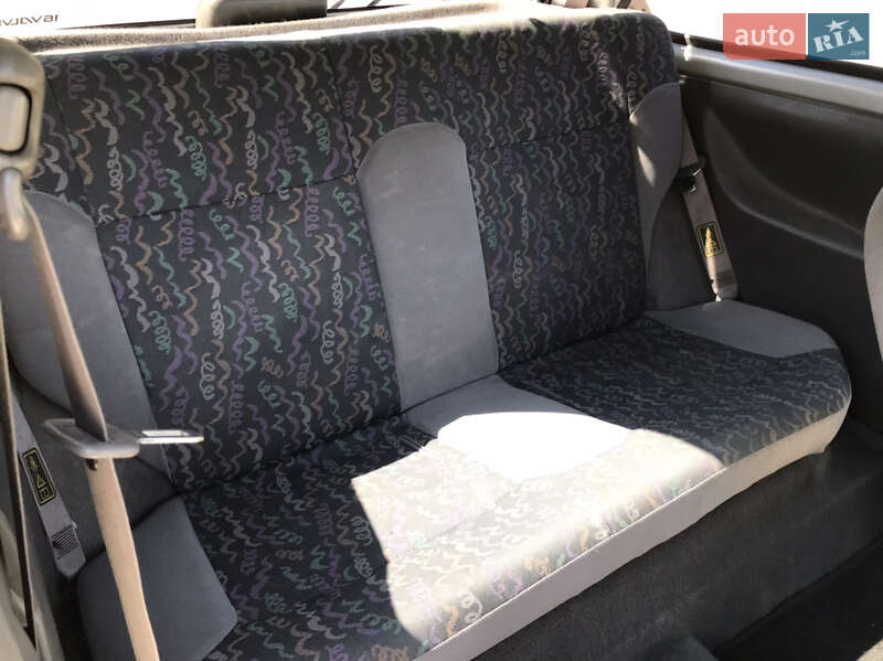 Хэтчбек Nissan Micra 1998 в Отынии