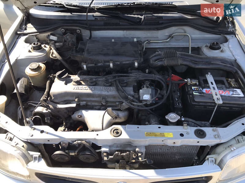 Хэтчбек Nissan Micra 1998 в Отынии