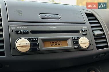 Хэтчбек Nissan Micra 2003 в 