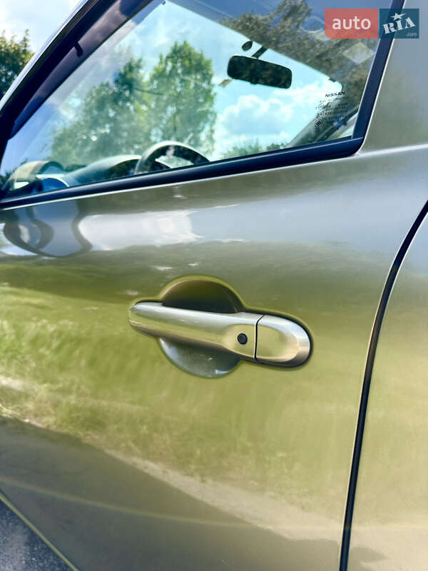 Хэтчбек Nissan Micra 2013 в Киеве