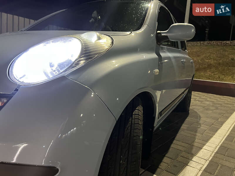 Хэтчбек Nissan Micra 2005 в Киеве