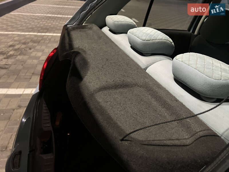 Хэтчбек Nissan Micra 2005 в Киеве