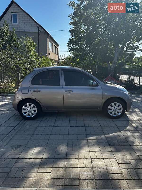 Хетчбек Nissan Micra 2006 в Миколаєві