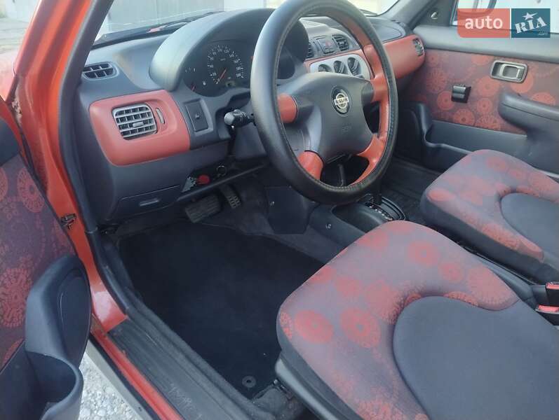Хэтчбек Nissan Micra 2001 в Харькове