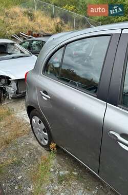 Хэтчбек Nissan Micra 2015 в 