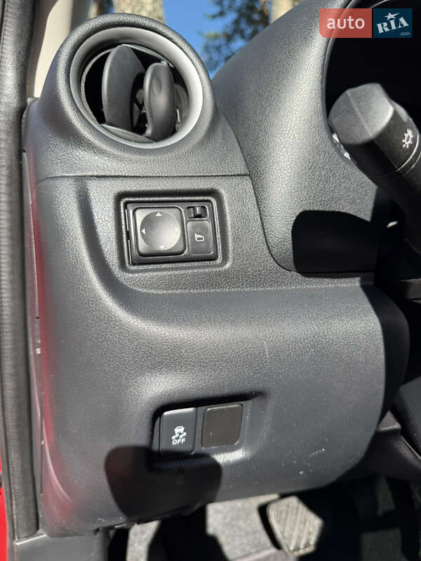 Хэтчбек Nissan Micra 2014 в Харькове