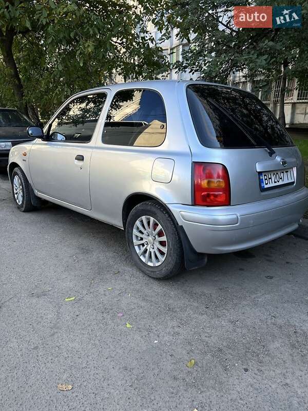 Хэтчбек Nissan Micra 1998 в Одессе