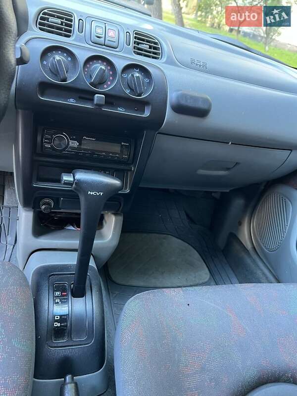 Хэтчбек Nissan Micra 1998 в Одессе