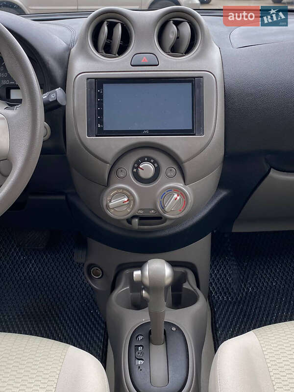 Хэтчбек Nissan Micra 2011 в Кривом Роге