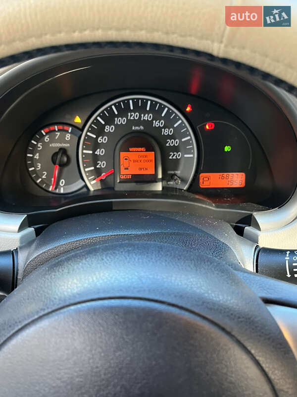 Хэтчбек Nissan Micra 2011 в Львове