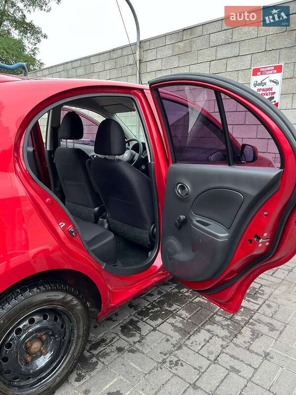 Хетчбек Nissan Micra 2013 в Києві фото 7 Хетчбек Nissan Micra 2013 в Києві