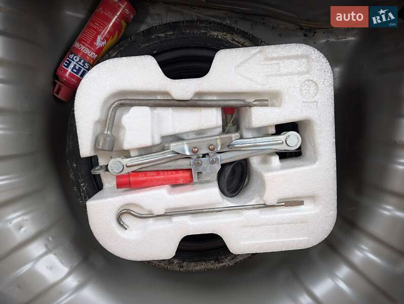 Хетчбек Nissan Micra 2011 в Рівному