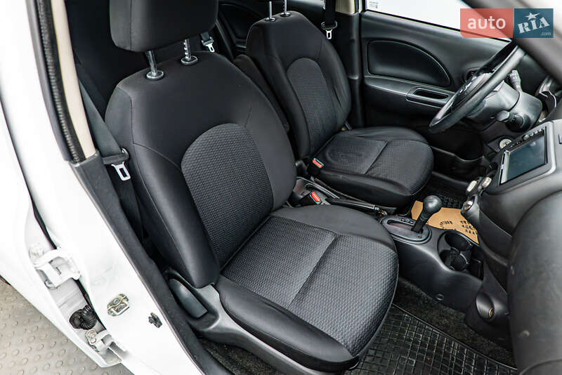 Хэтчбек Nissan Micra 2013 в Киеве