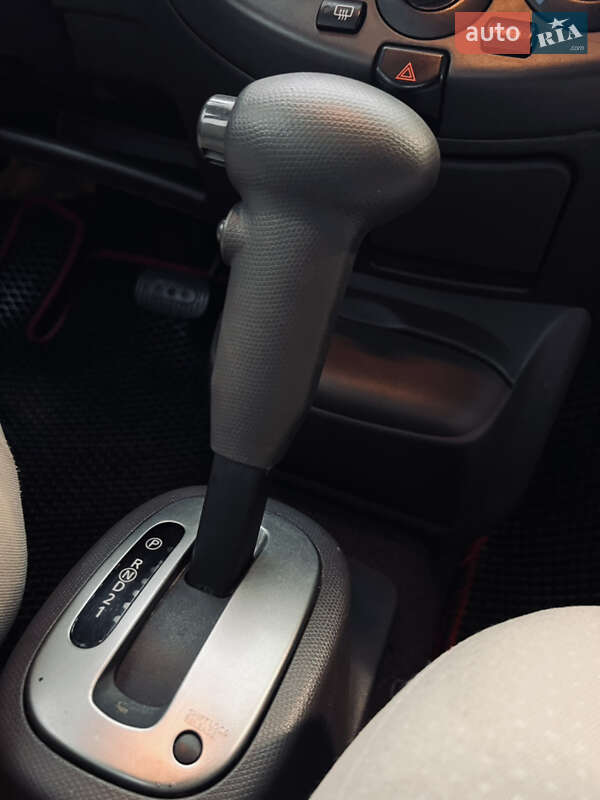 Хетчбек Nissan Micra 2007 в Житомирі