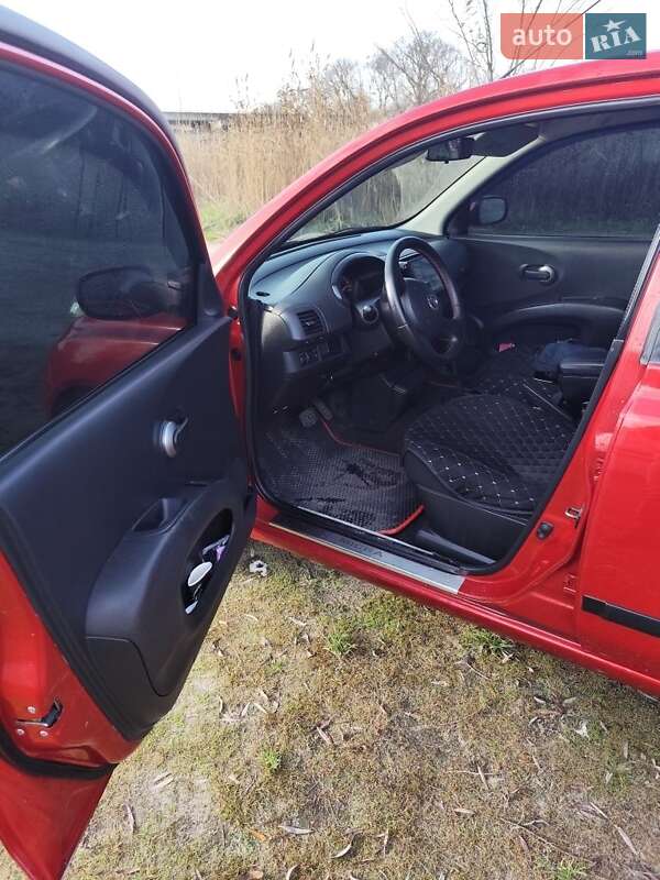 Хэтчбек Nissan Micra 2007 в Ромнах фото 5 Хэтчбек Nissan Micra 2007 в Ромнах