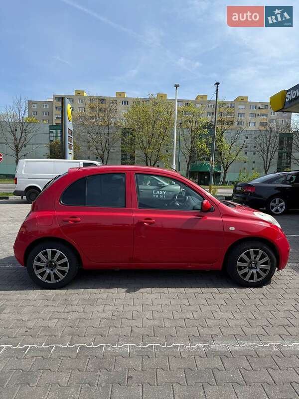 Хэтчбек Nissan Micra 2005 в Яготине