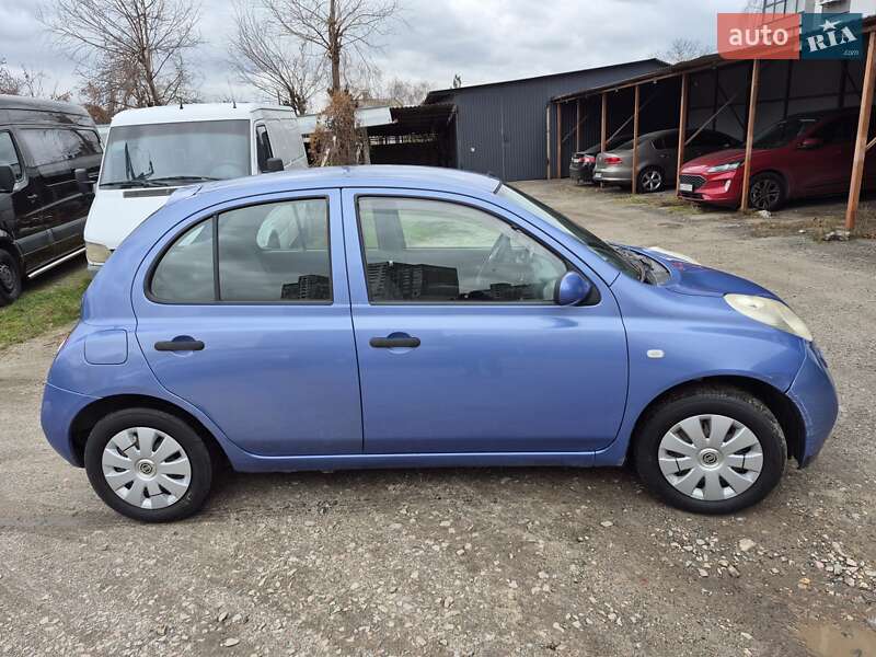 Хэтчбек Nissan Micra 2004 в Киеве
