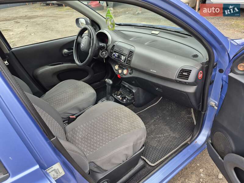 Хэтчбек Nissan Micra 2004 в Киеве