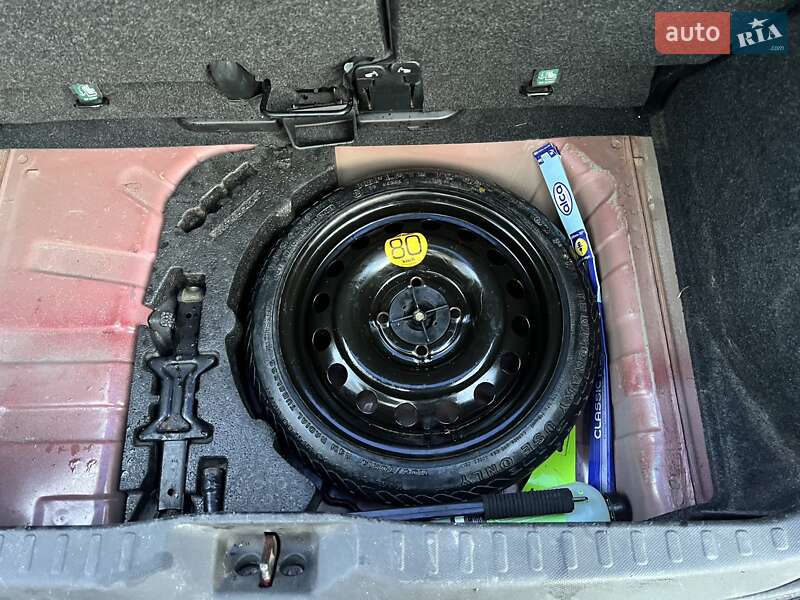 Хэтчбек Nissan Micra 2006 в Черновцах фото 20 Хэтчбек Nissan Micra 2006 в Черновцах