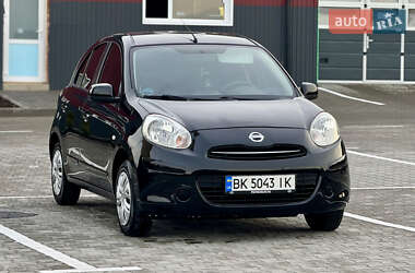 Хэтчбек Nissan Micra 2010 в Дубно