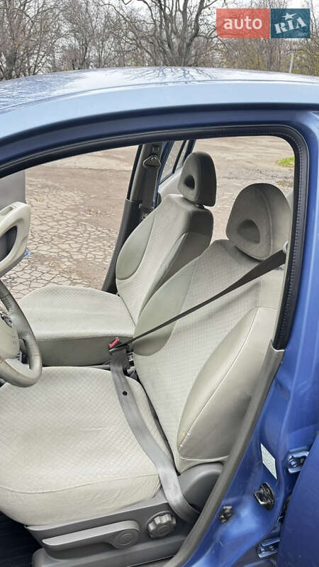 Хэтчбек Nissan Micra 2004 в Одессе